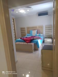 City square low budget