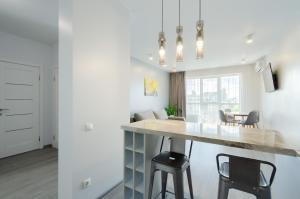 Petrovdom 20-201 in RC Kvartet modern life in Black and White, 16Г Vasyl Lypkivskyi Street