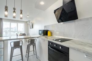 Petrovdom 20-201 in RC Kvartet modern life in Black and White, 16Г Vasyl Lypkivskyi Street