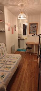 Chambre au pied de la Tour Eiffel