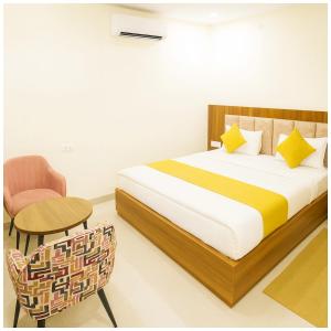 Mahavidya Road Hotel The Shrinath Premium Palace Near Masani Railway Station - Sri Krishna Janmabhoomi - Parking # Restaurant And Lift facilities - Fully Air conditioning Luxuary Room - Top Rated Hotel In Mathura