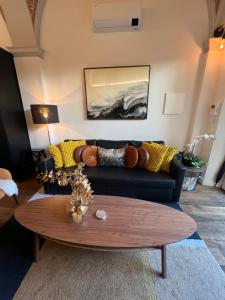 Chic Florence Retreat City Gem