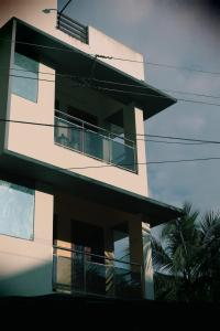 Hostel by Mohanam Comfort Homes