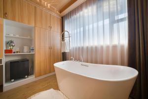 Huazhu Luxury Qingqiu Biju Villa Hotel