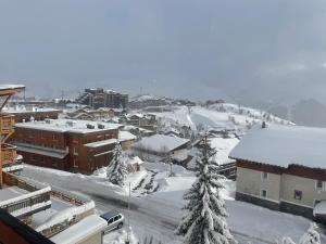 Les Pleiades YourHostHelper