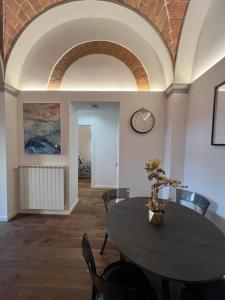 Chic Florence Retreat City Gem