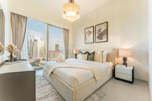 High-Floor Luxury 2BR with Full Burj Khalifa & Fountain Views, Seamless Access to Dubai Mall and Burj Park, Grande, Downtown Dubai by Deluxe Holiday Homes