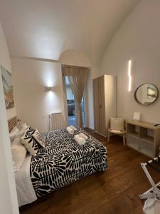 Chic Florence Retreat City Gem