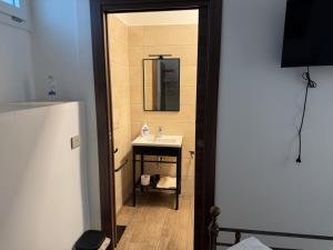 B&B ANNUNZIATA-Vicino all Ospedale Civile dellAnnunziata e alla Clinica Scarnati, a due passi dallOspedale Mariano Santo,Siamo nel centro di Cosenza con facilita di parcheggio e servizi vari