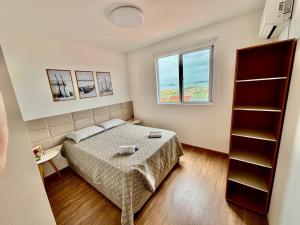 Apartamento pé na areia frente mar com vista permanente
