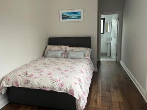 Sunberry 2 Bright Modern Entire Home, Headford