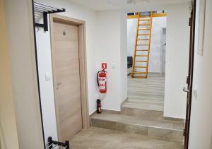 Jacuzzi & Vineyard Retreat