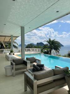 The Sunny Hill Pool Villa 180° Panoramic Sea View