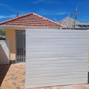 Peaceful one bedroom guesthouse in Rondebosch