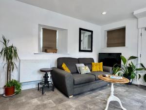 Wothorpe Apartment, Stamford Centre by Belmont Places