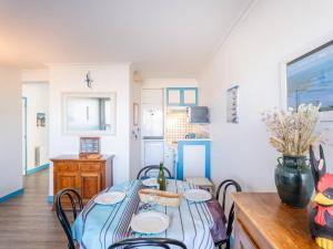 Appartement 3 pièces à La Trinité-sur-Mer avec parking, 4 pers., vue sur port - FR-1-477-99