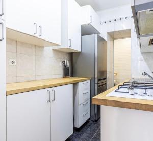 Charming Lisbon Apartment in Graça II