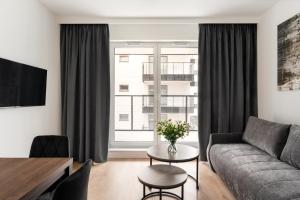 Apartamenty Krakowska - blisko lotniska Okęcie i centrum Warszawy - Apartments near Chopin airport and Warsaw center