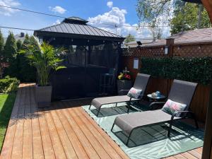 Beautiful Home with Hot tub by YYZ, 20min to CN Tower