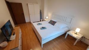 Apartment in Hanglage mit Garten und Balkon