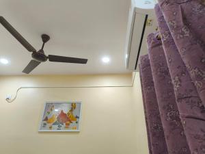 Ratnadeep Palace Near Kashi Temple & Ghats