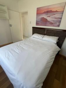 Large 3 bedroom house with swimming pool, close to beach, cinema and shops