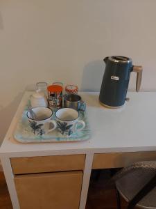 Cosy room in canalside home