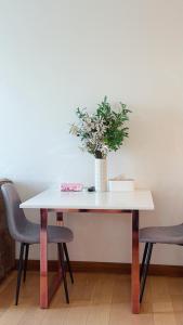 Astra condo清迈市中心古城高端温馨公寓两卫浴wifi泳池健身房山景城景房