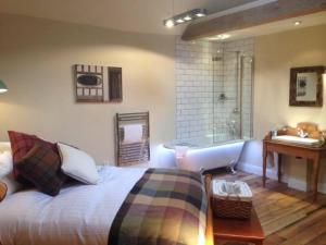 Deluxe King Room room in The Cross Keys