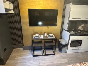 Reads Avenue - Luxury Ground Floor Studio - Next Door to H&A Social Club