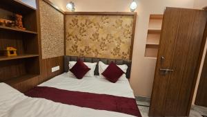 Ved kuteer, vijay kunj