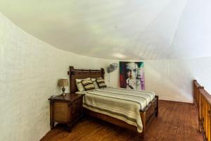 Private villa - Сastle with amazing view, out of community, Guest Friendly, up to 10 persons
