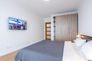 Petrovdom Apartment 7-27 in RC Kvartet, 16Г Vasyl Lypkivskyi Street