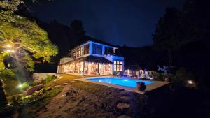 Luxury Cabin - Heated pool - 4 Bedrooms