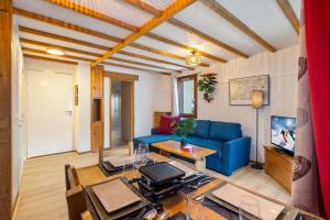 Ski-In and Out Mountain View Escape