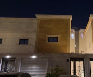 شقة فندقية فاخرة بحي العقيق - دخول ذاتي