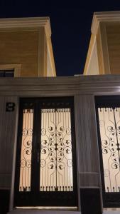 شقة فندقية فاخرة بحي العقيق - دخول ذاتي