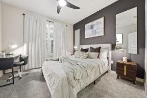 Stylish 2BR w Pool Pet-Friendly Unit #13