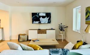 Luxury 1BR at Red Mountain Ski-Bike Sauna