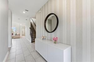 Spacious 5BR Home with Pool near Disney