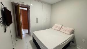 Apartamento dois quartos em Guriri Sul