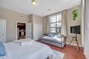 Modern 2 bedroom - Center City Philadelphia