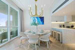 Luxurious 2BR Breathtaking Huge Pool & Sea Views