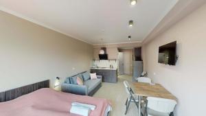 FOUR SEASON F2 in NEW GUDAURI