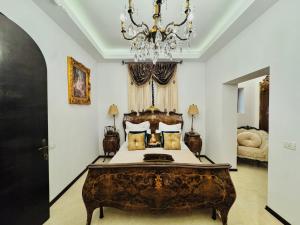 Conacul Coroanei Luxury Boutique