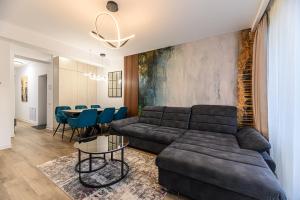 River Ridge Apartment