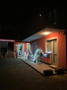 APARTMÁNOVÝ DOM U IVKY Bešeňová štúdiá