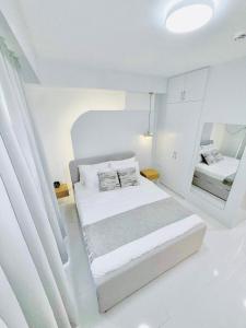 Simple White Scape at Mesavirre Bacolod