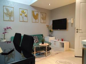 Beach Bliss Your 2 BR Condo Retreat Awaits