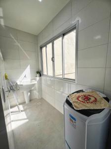 Apto confortavel em prédio de frente para o Mar